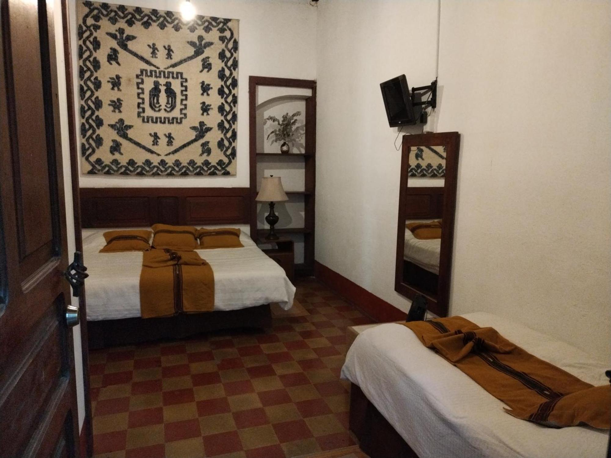 Hotel Casa Chapultepec Cobán Extérieur photo